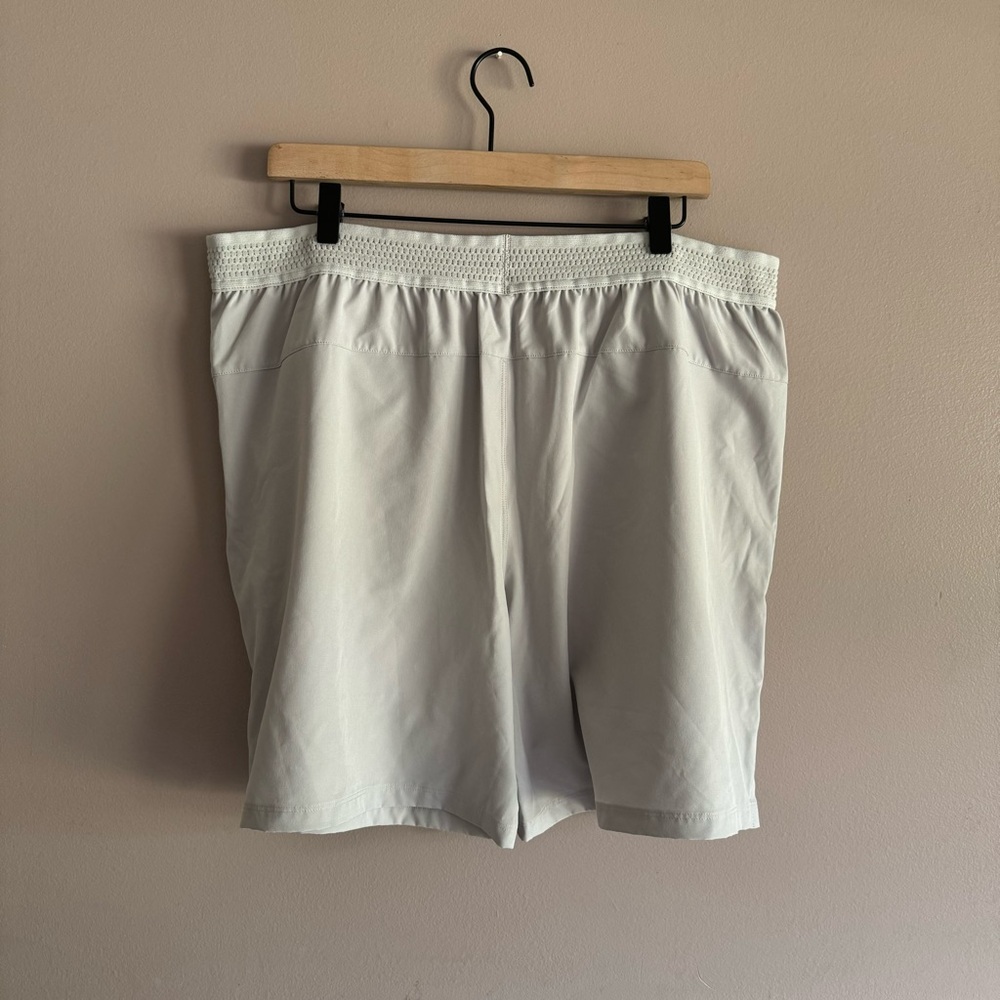 Fabletics Fundamental Shorts Lined Men's 2XL Mineral Grey 7" XXL Performance Gym